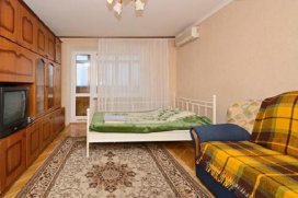 Квартира посуточно в Львове на ул. Межигорская, 50