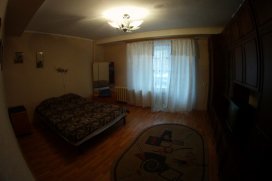 Квартира посуточно в Львове на ул. Ванды Василевской, 11