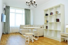 Квартира посуточно в Львове на ул. Ованеса Туманяна, 3