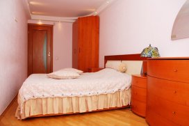 Квартира посуточно в Львове на ул. Березняковская, 38