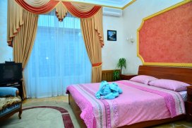Квартира посуточно в Львове на пл. Рынок, 13